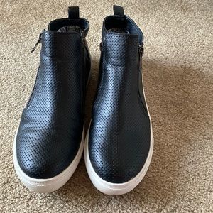 Steve Madden Black Sneakers